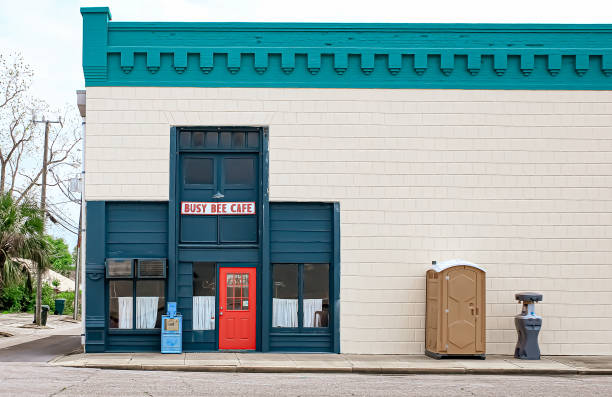 Best Porta potty delivery and setup  in Clermont, IN